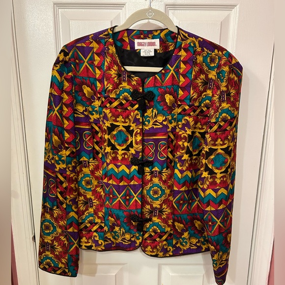 Maggy London Jackets & Blazers - Maggy London 100% silk blazer